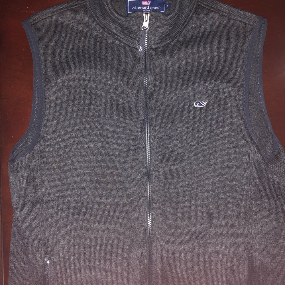 Charcoal Grey Vineyard Vines vest small